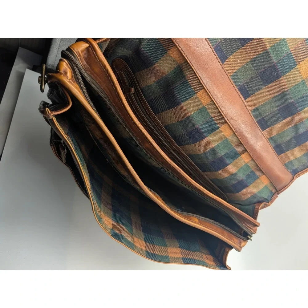 Hidesign Vintage Brown Leather Briefcase Plaid Lining Brass Hardware Messenger